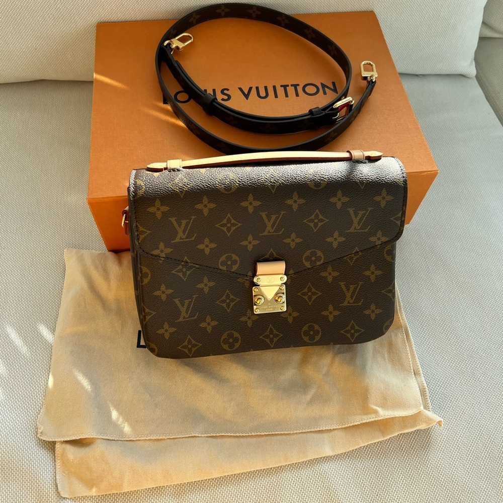 New Louis Vuitton Métis Pochette Monogram NWOT
